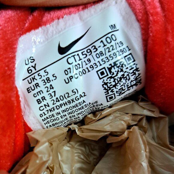 Women 7.5 / 6Y Nike Air Max 95 Ugly Christmas Sweater Sneakers - CT1593-100 - Picture 7 of 14